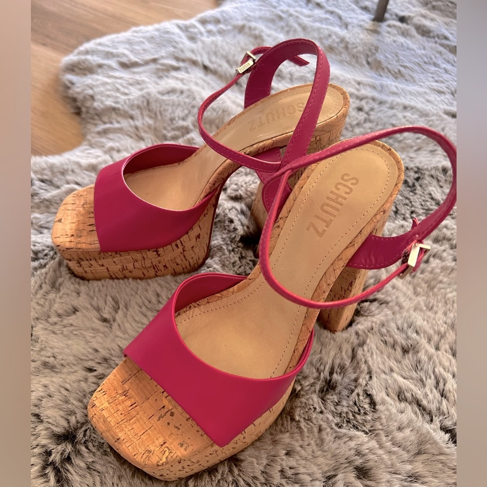 Schutz Glayce Napa Leather Sandal- Brand New